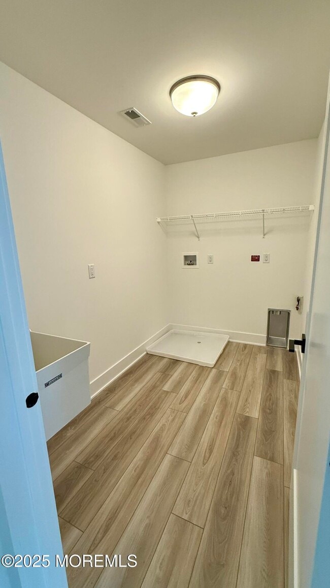 Building Photo - 97 Mustang Dr