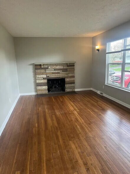 Building Photo - 1492 Garywood Ave