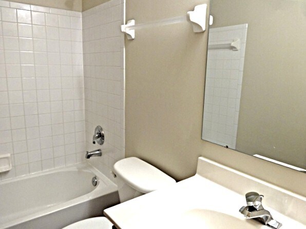 Building Photo - 7985 Meranda Dr