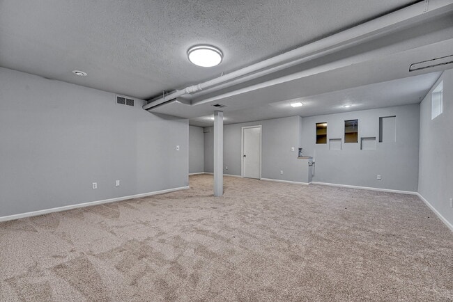 Building Photo - $3,600.00 - 4 Bedroom, 3.5 Bathroom, Singl...