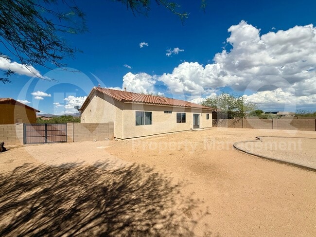 Building Photo - 6780 S Via Molino De Viento