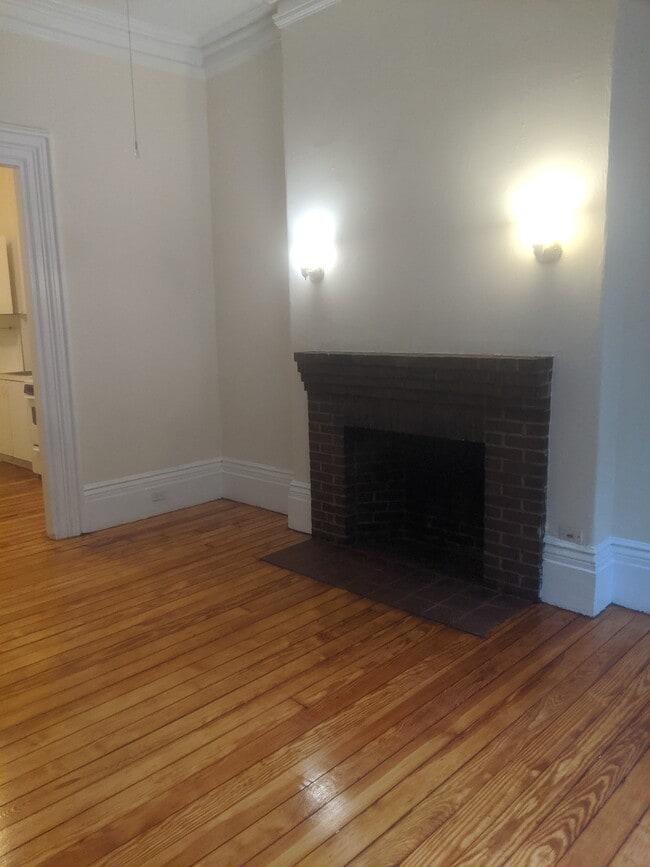 Building Photo - 74 West Cedar St