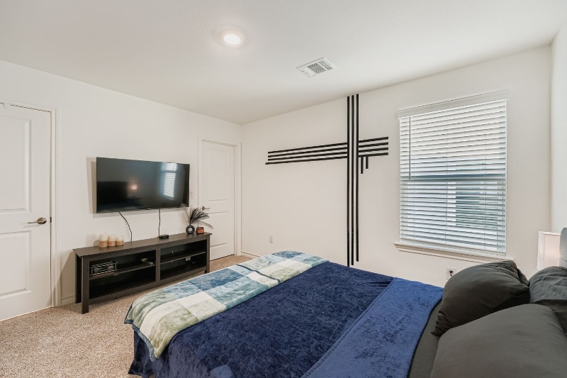 Building Photo - 2902 Bronx Dr