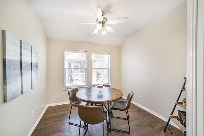 Building Photo - 22015 Falvel Dr