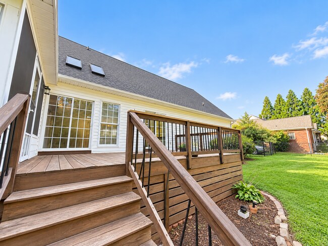 Building Photo - 551 Beaver Ct