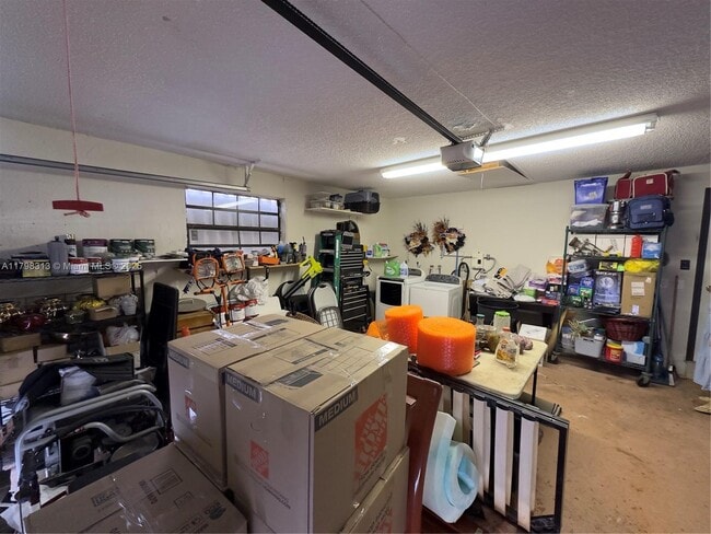Building Photo - 10600 SW 146th Ct