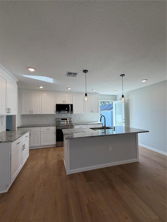 Building Photo - 111 W Pearl St