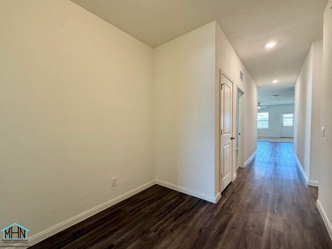 Building Photo - Beautiful 4-Bedroom 3-Bath Single Story Home Conveniently Located near Loop 1604, I-10, and FM 1516!