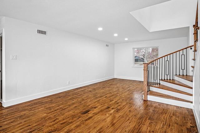 Building Photo - 4024 Diamond Loch W