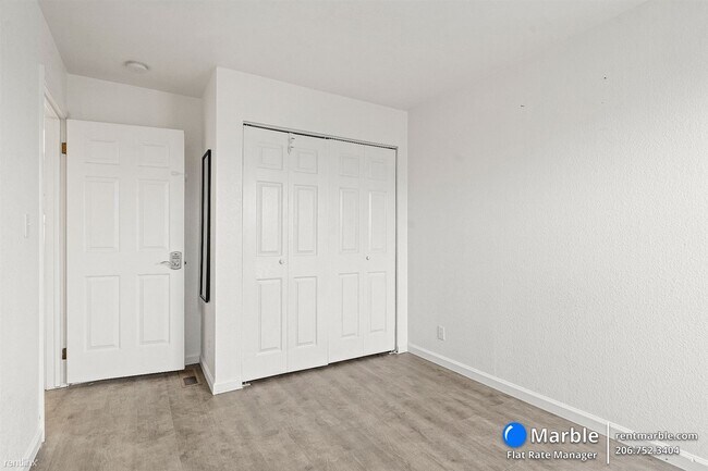 Building Photo - 3 br, 2 bath Condo - 17 Kiska Rd