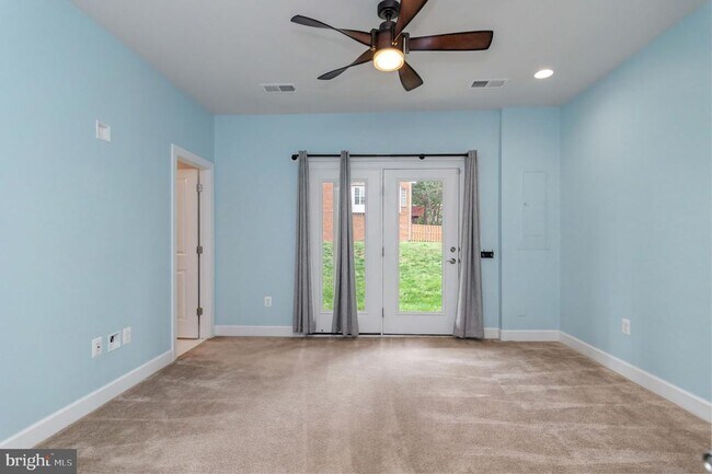 Building Photo - 3697 Ambrose Hills Rd