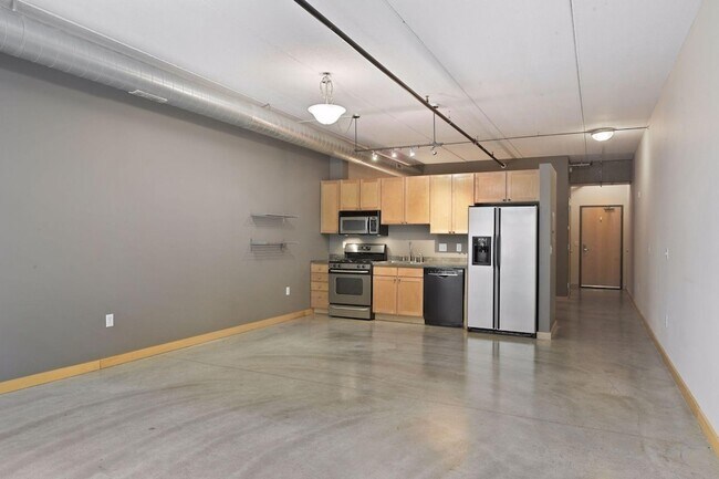 Building Photo - 710 N 4th St