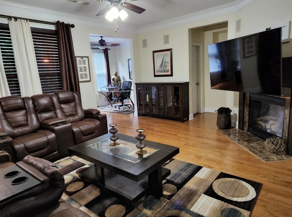 Building Photo - 6185 Indian Wood Cir SE