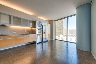 Building Photo - Veer Towers 1407E- Strip/City Views from this Stunning 1 bd/1ba Residence
