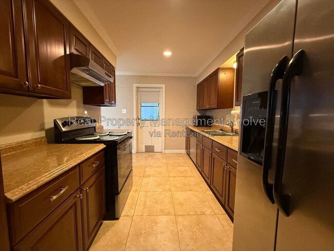 Building Photo - 12076 N Pebble Beach Dr
