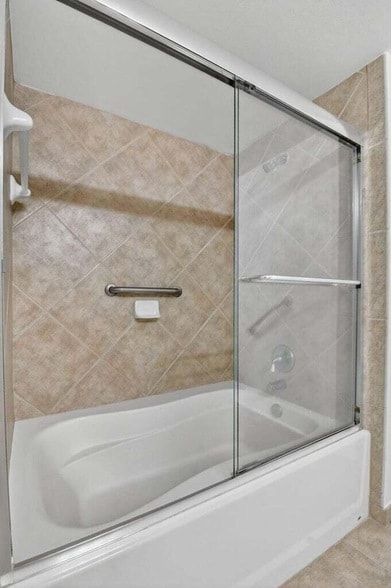 Building Photo - 625 Casa Loma Blvd