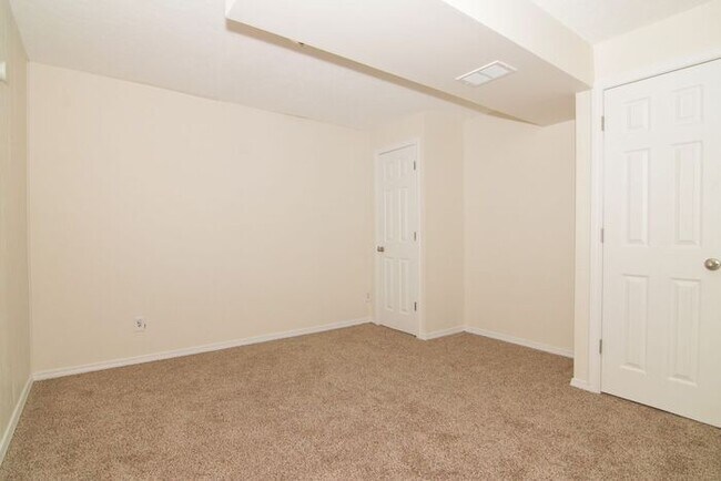 Building Photo - Nicely Updated Home