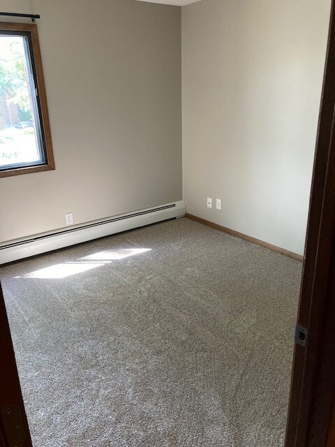 Building Photo - 1887 Silver Bell Rd