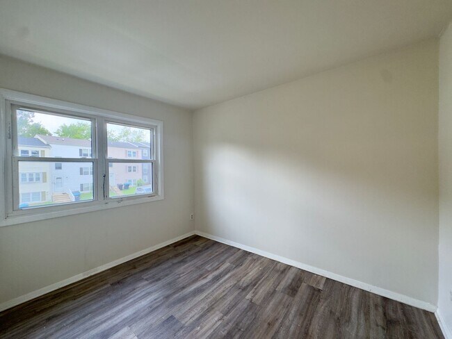 Building Photo - 1830 Eloise Ln
