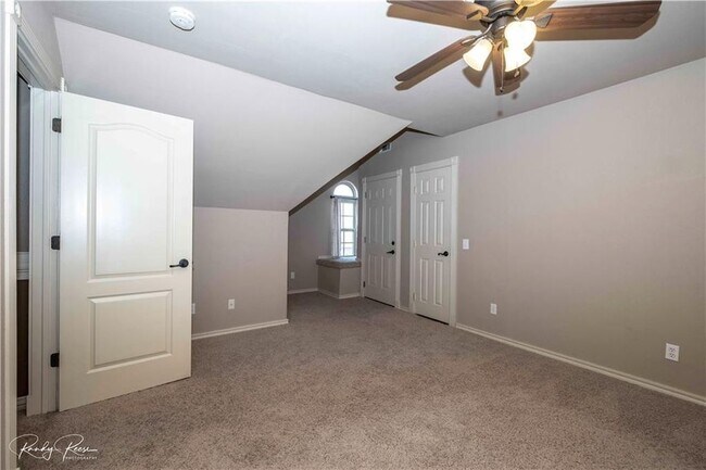 Building Photo - 6502 Hearth Stone Dr
