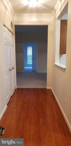 Building Photo - 6501 Grange Ln