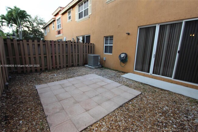 Building Photo - 3157 SW 153rd Ct