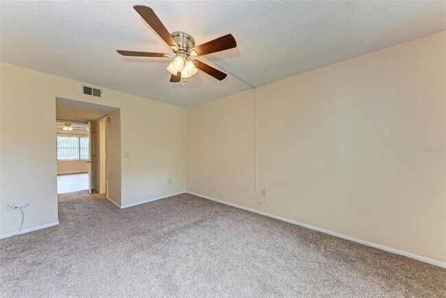 Building Photo - 305 30th Ave W