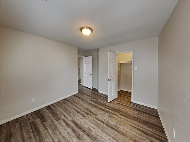 Building Photo - 17826 Camden Oaks Ln