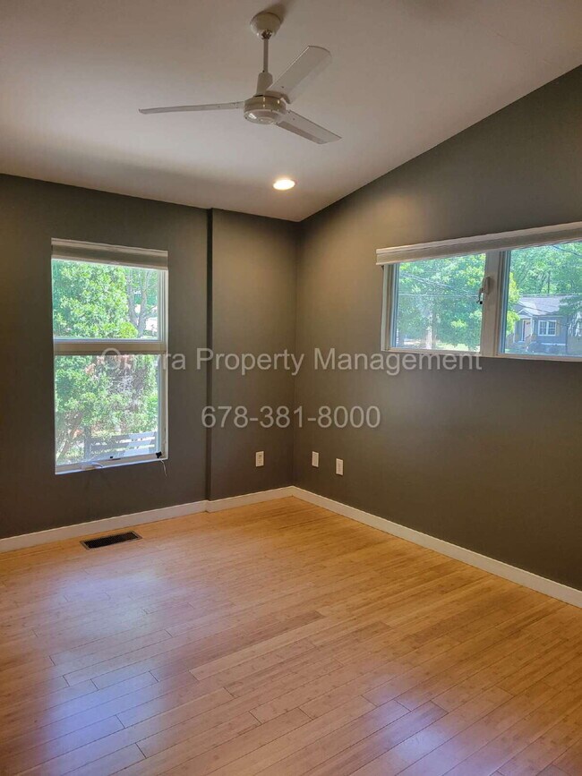 Building Photo - Luxurious 4 bedroom house in Atlanta!