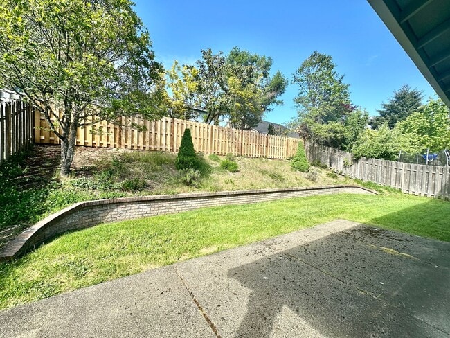 Building Photo - 5 bedroom, swimming pool, Gym, close to OSU