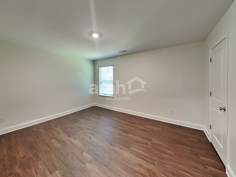 Building Photo - 7305 Garrett Ct