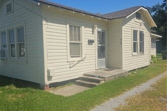 Building Photo - 3211 Louisiana Ave