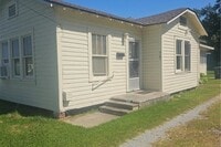 Building Photo - 3211 Louisiana Ave
