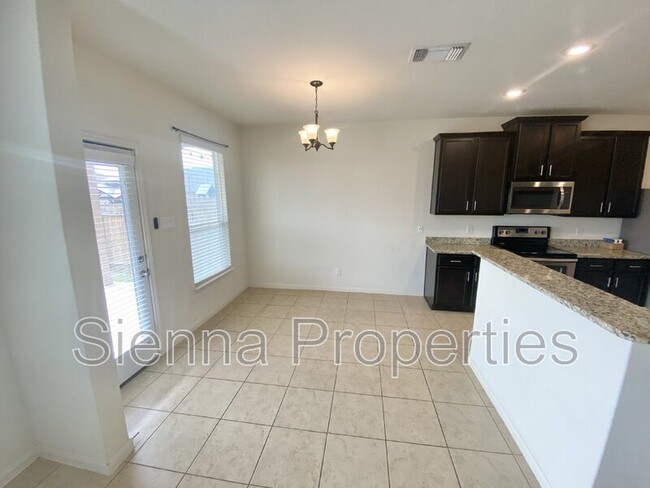 Building Photo - 6181 Daisy Way