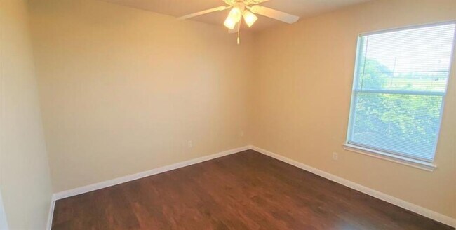 Building Photo - 1408 Bergin Ct