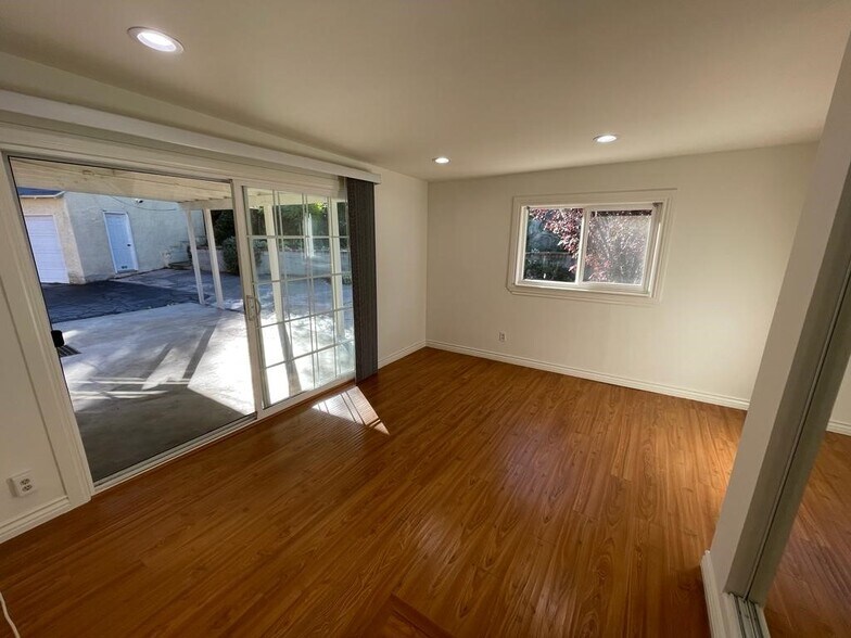 Building Photo - 21122 Avenue San Luis