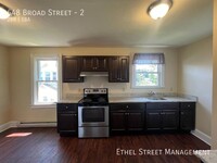 Building Photo - Newly-Updated Two Bedroom Apartment in Naz...