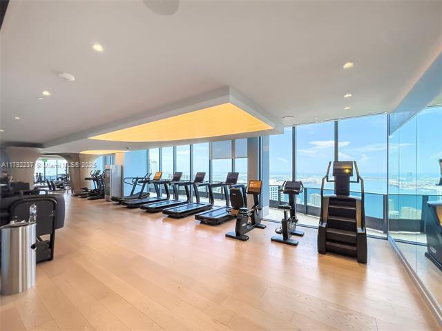 Building Photo - 1000 Brickell Plz