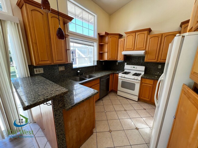 Building Photo - $5800 - Spacious 5 Beds 4 baths with large...