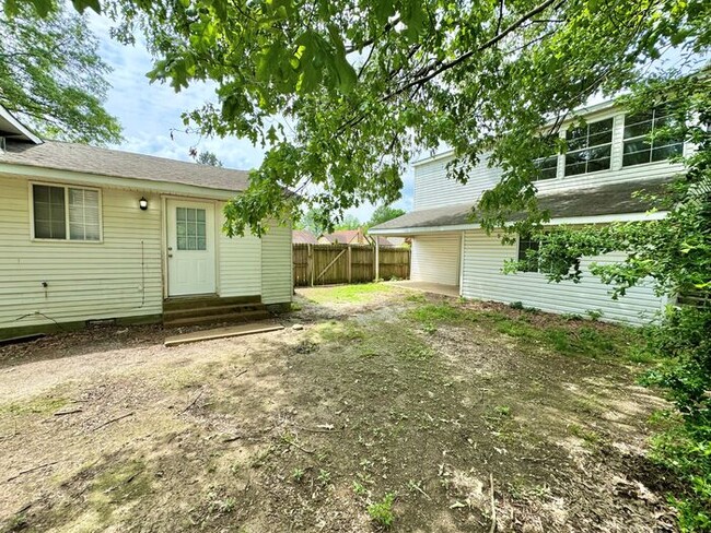 Building Photo - 4408 N Bay Dr