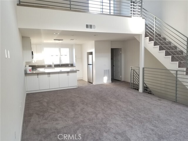 Building Photo - 5621 N Bella Blanco Dr