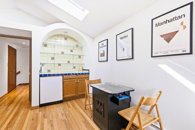 Building Photo - 499 Pine Song Trail