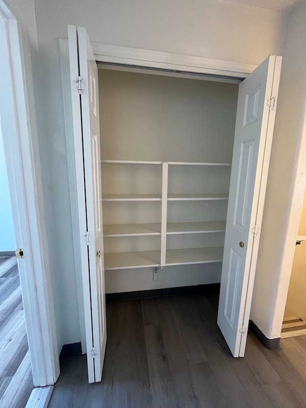 Building Photo - 1009 Walnut Dr