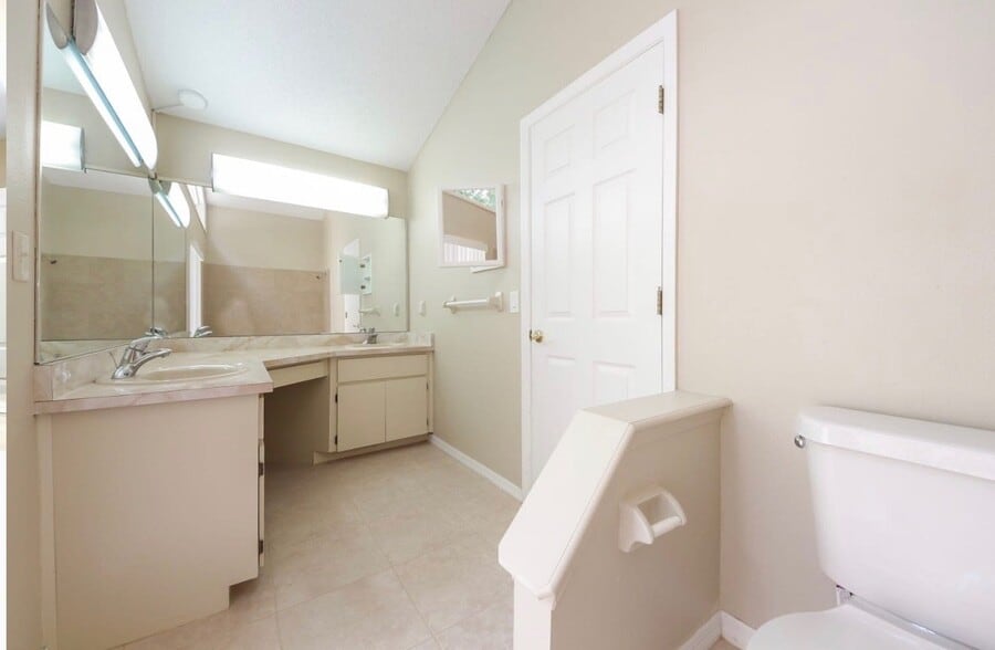 Building Photo - 4447 Windsmere Blvd