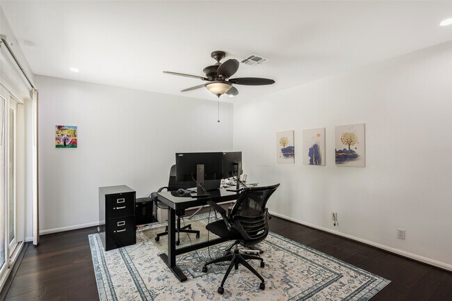 Building Photo - 354 Tealwood Dr