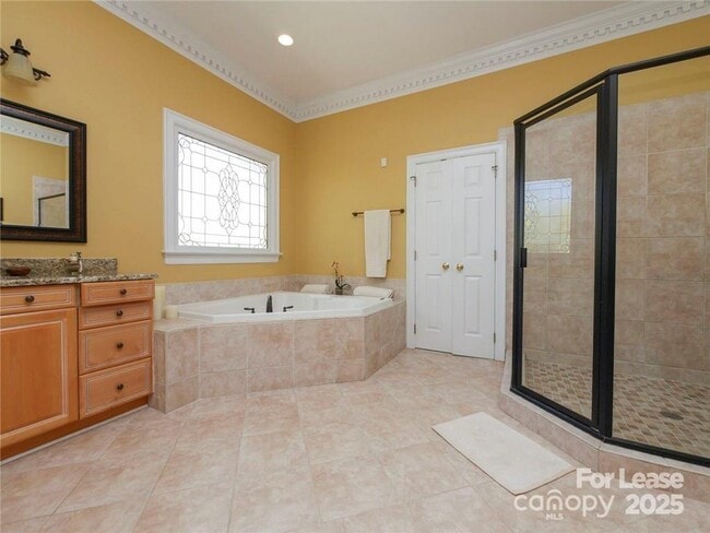 Building Photo - 1025 Spyglass Ln