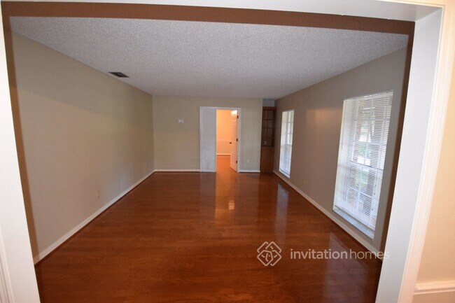 Building Photo - 140 Sweet Bay Cir