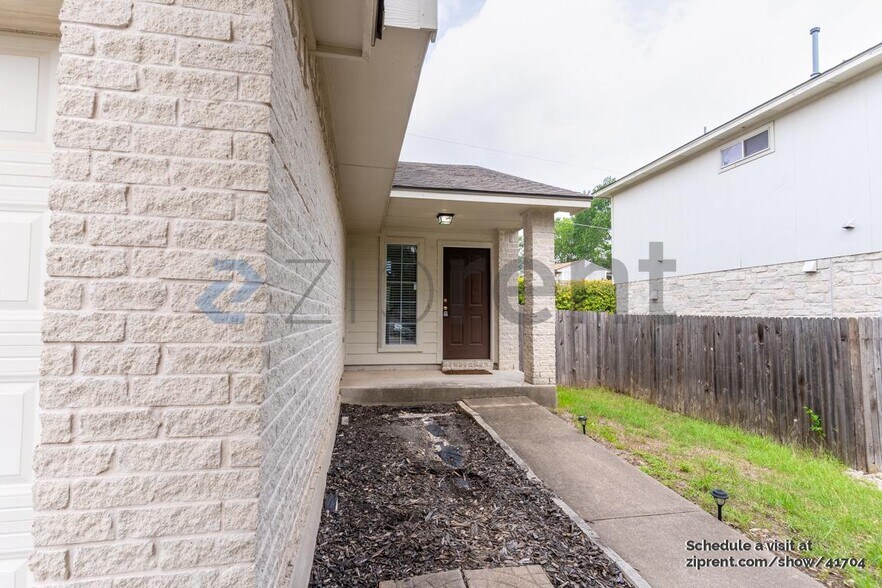 Building Photo - 632 Fort Thomas Pl