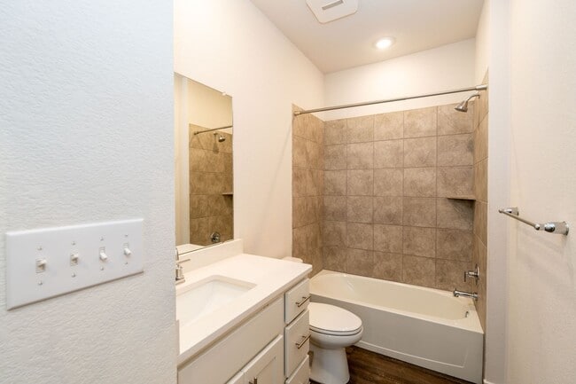 Building Photo - 838 Pepperbark Loop