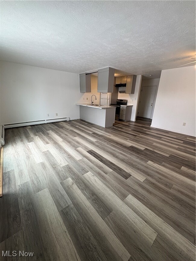 Building Photo - 5936 Callaway Cir